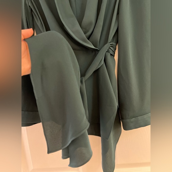 BCBGMAXAZRIA Shawl Collar Belted Top in Hunter Green, Size S - Picture 8 of 12